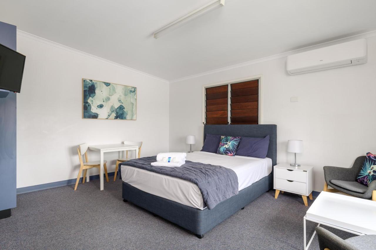 Tin Can Bay'S Sleepy Lagoon Motel Экстерьер фото