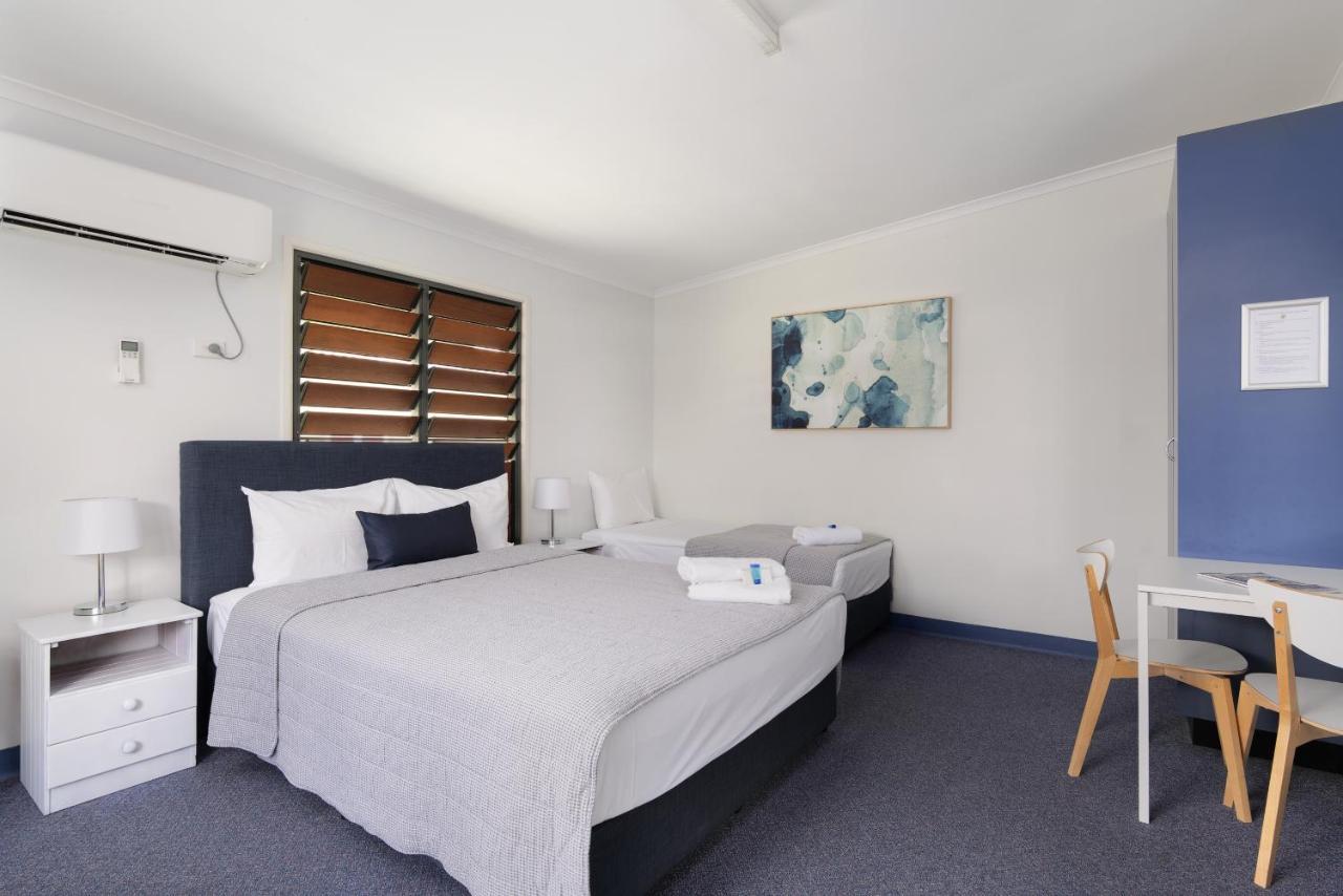 Tin Can Bay'S Sleepy Lagoon Motel Экстерьер фото