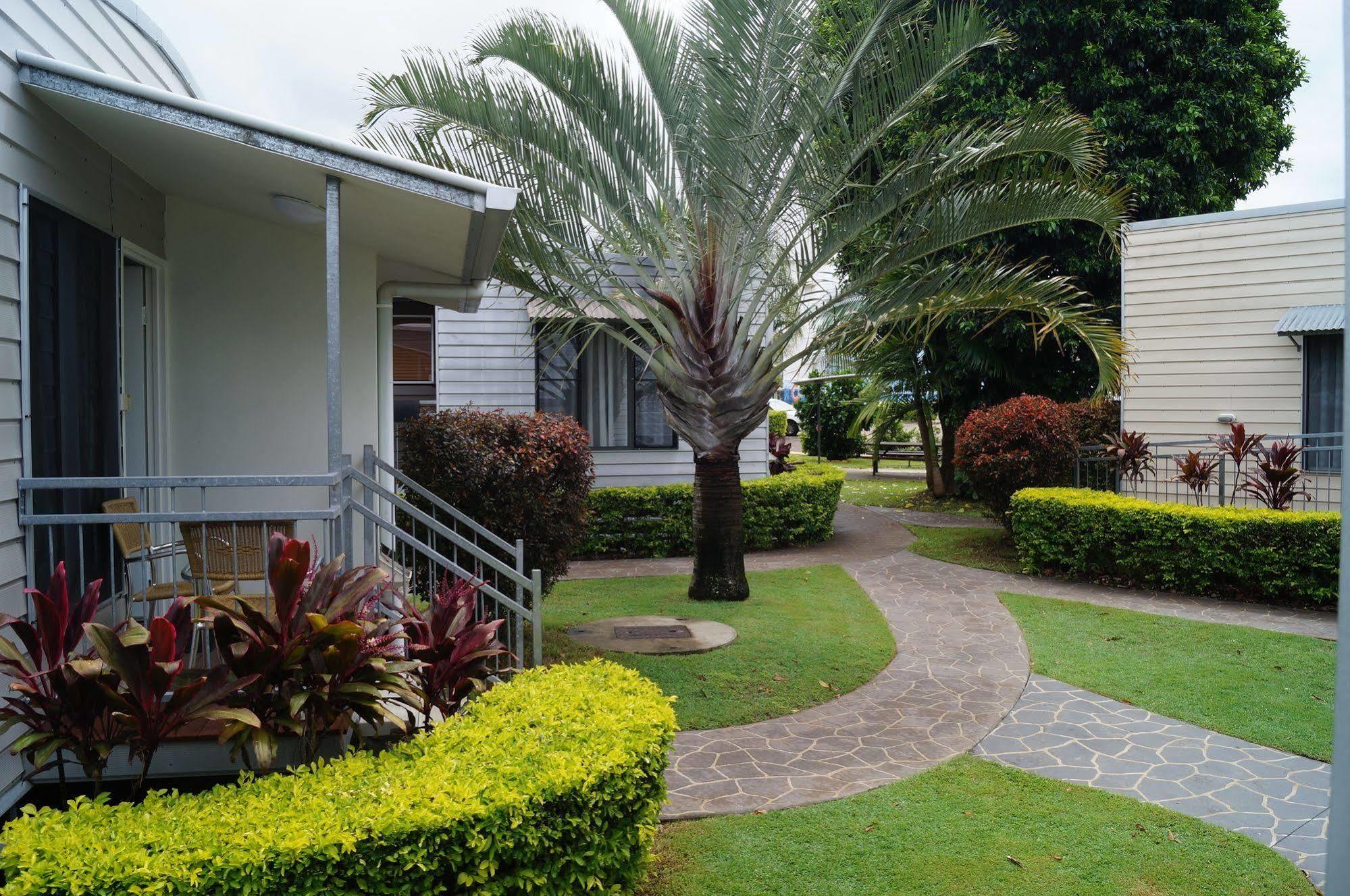 Tin Can Bay'S Sleepy Lagoon Motel Экстерьер фото
